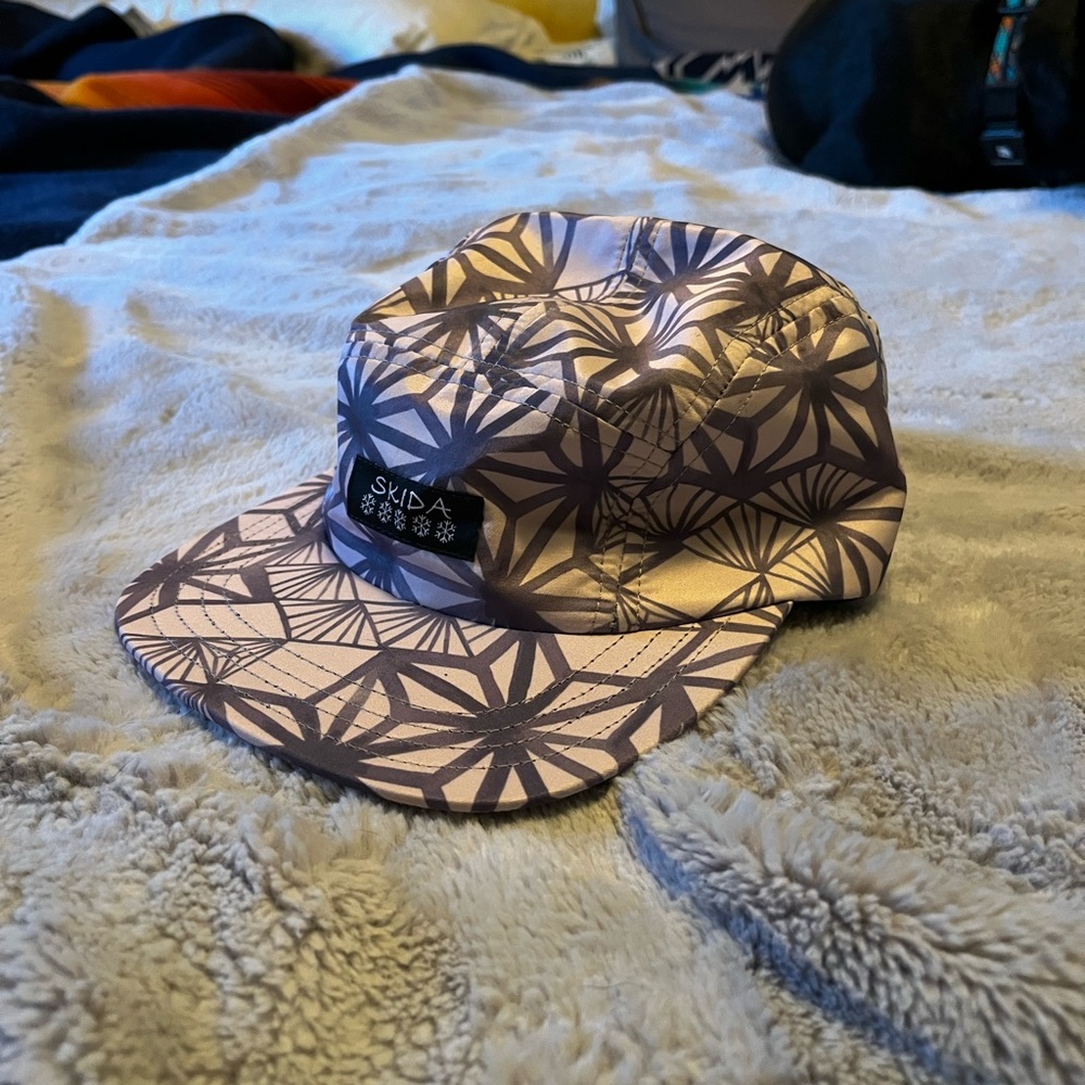 Skida hat